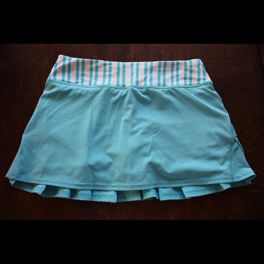 Lululemon size 4 reg skirt